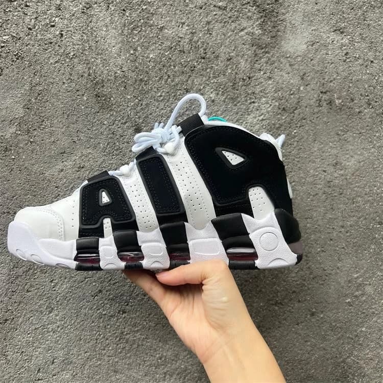 Product Nike Air More Uptempo Blancas/Negras