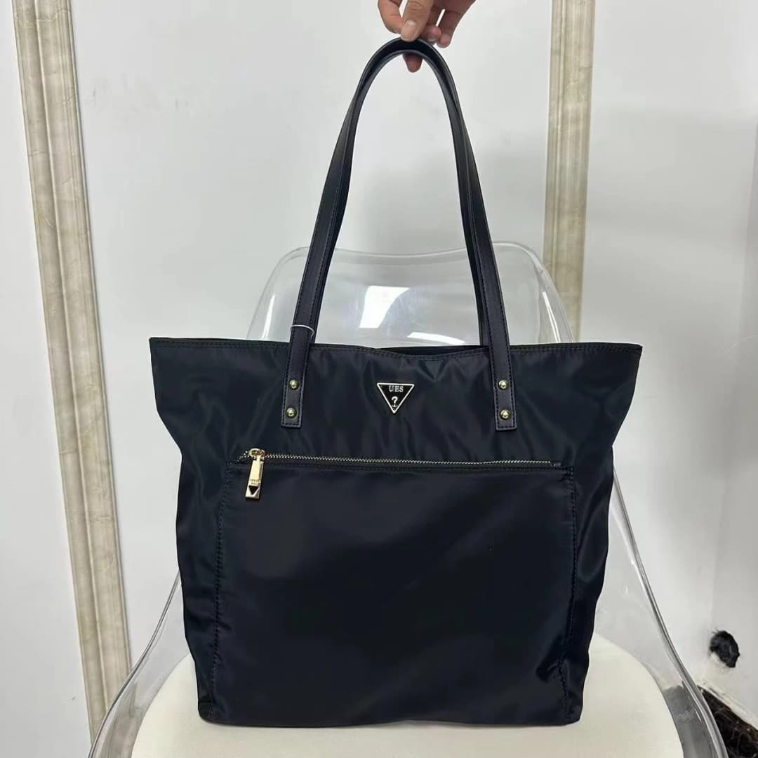 Product Bolso de mano de nailon negro