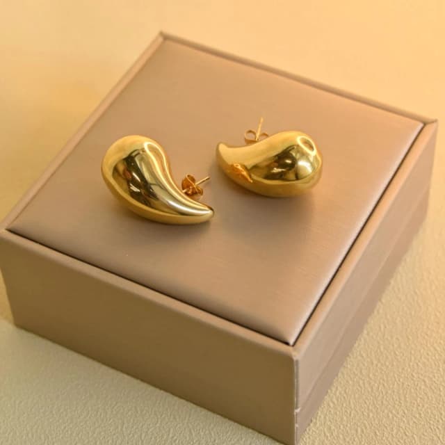 Pendientes gota dorados