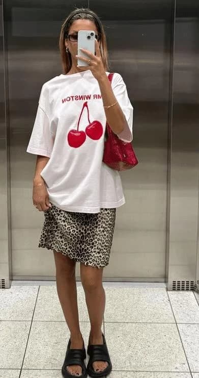 Product Camiseta con cerezas