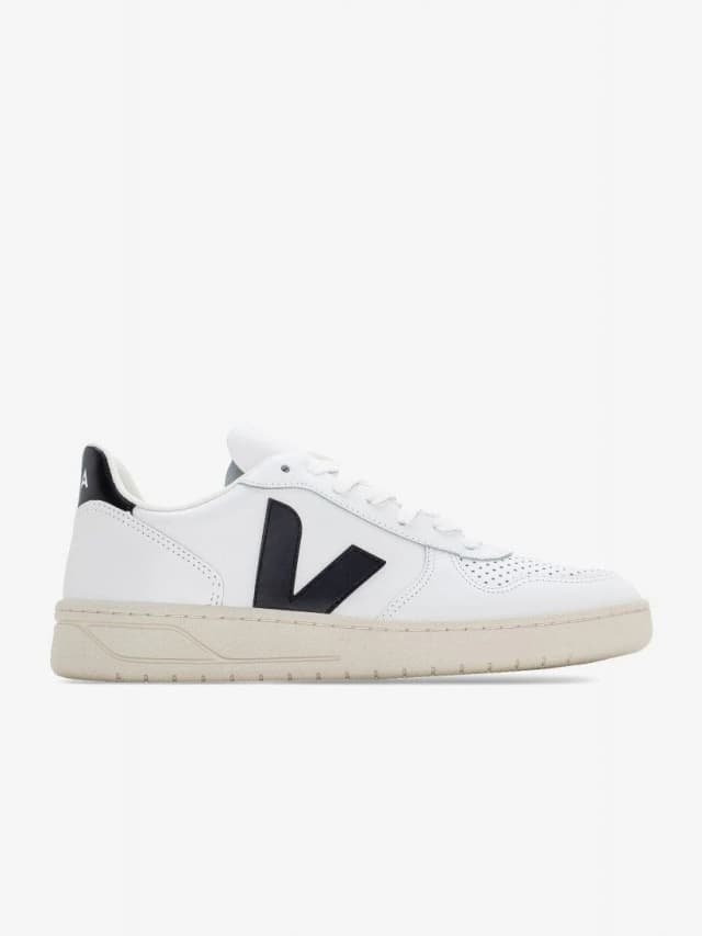 VEJA V-10 Leather