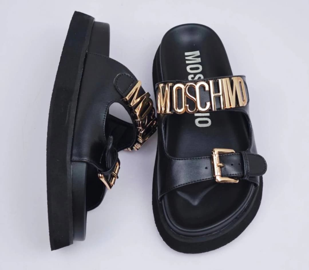 Product Sandalias Moschino en negro