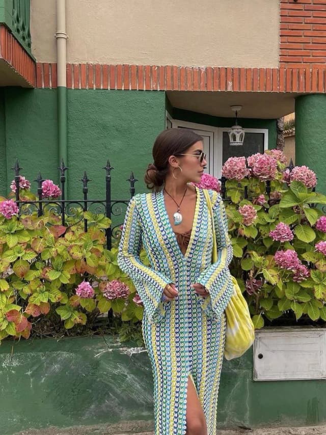 Vestido largo de playa de encaje