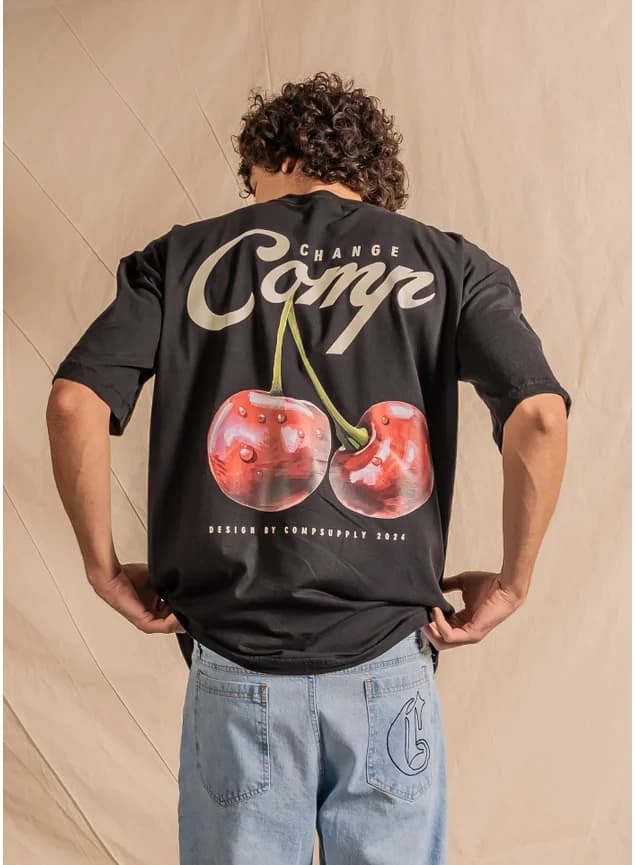 Camiseta Cherry Comp Oversize