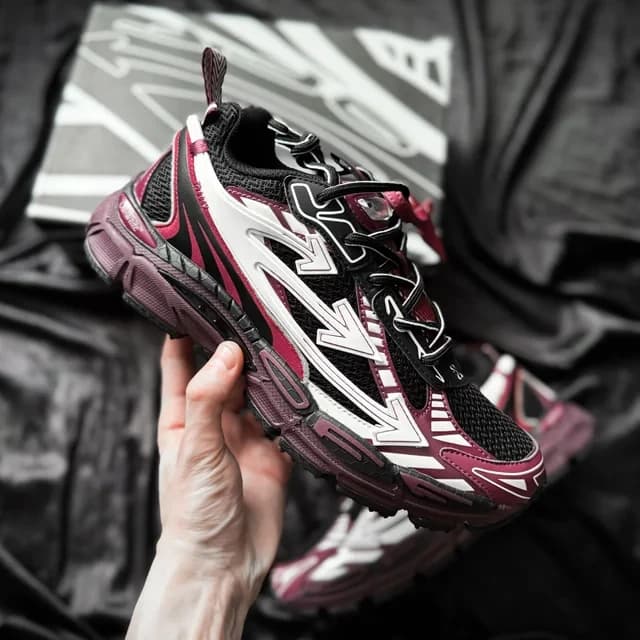 Off White Be Right Back